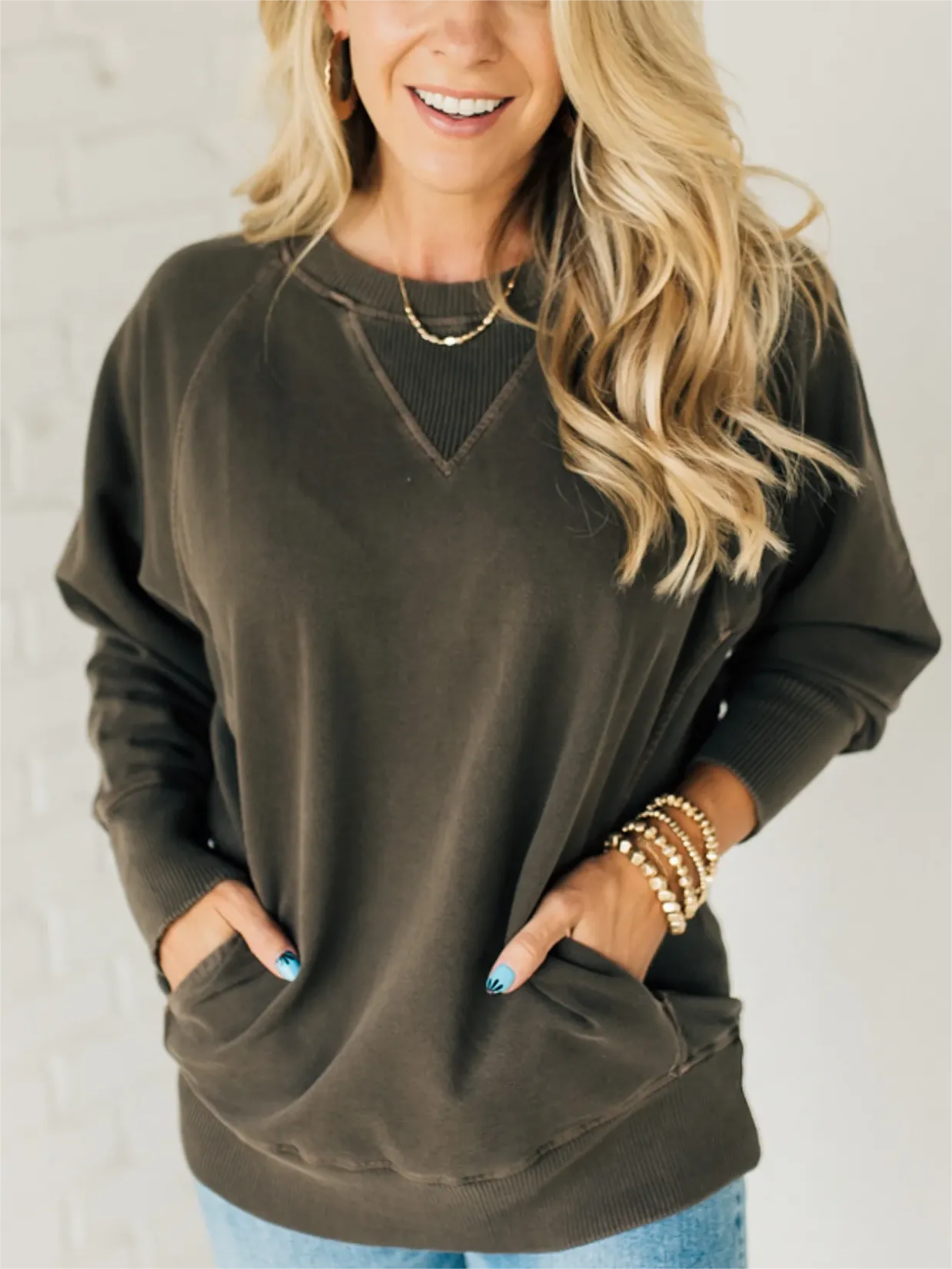 Women's Ribbed Accent Pocketed Pullover
